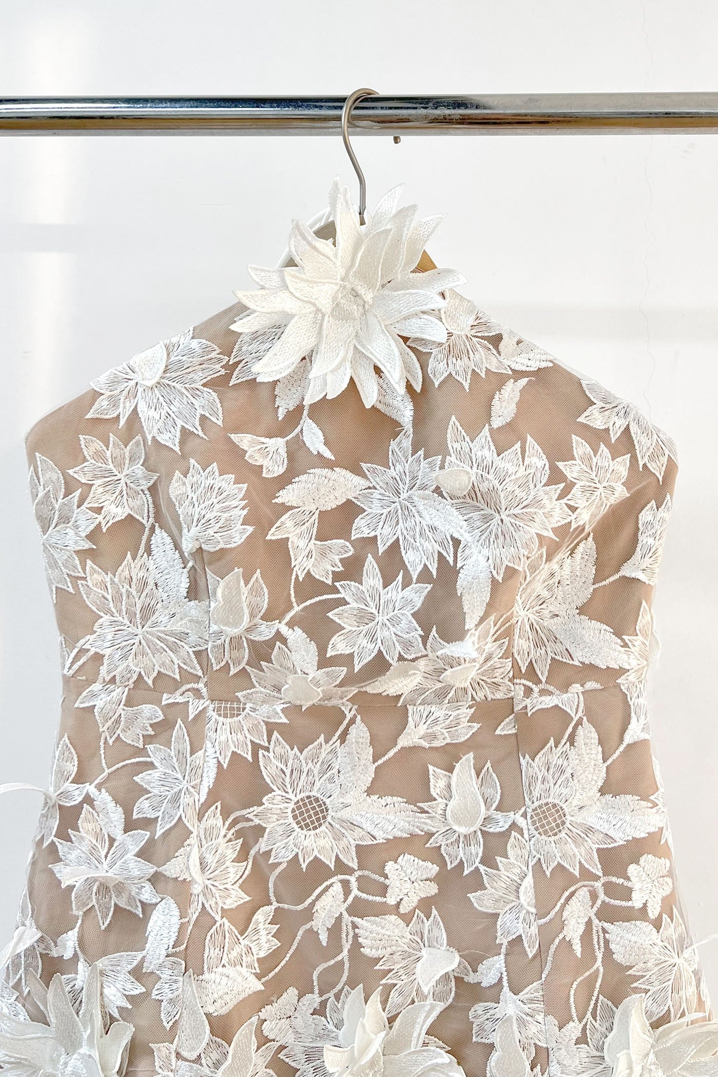 Vestido encaje halter