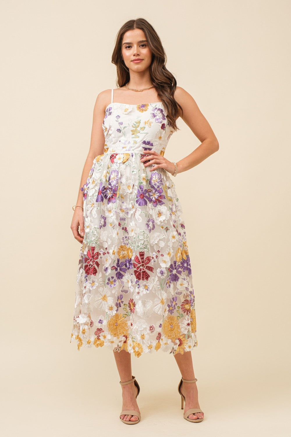 Vestido bordado flores