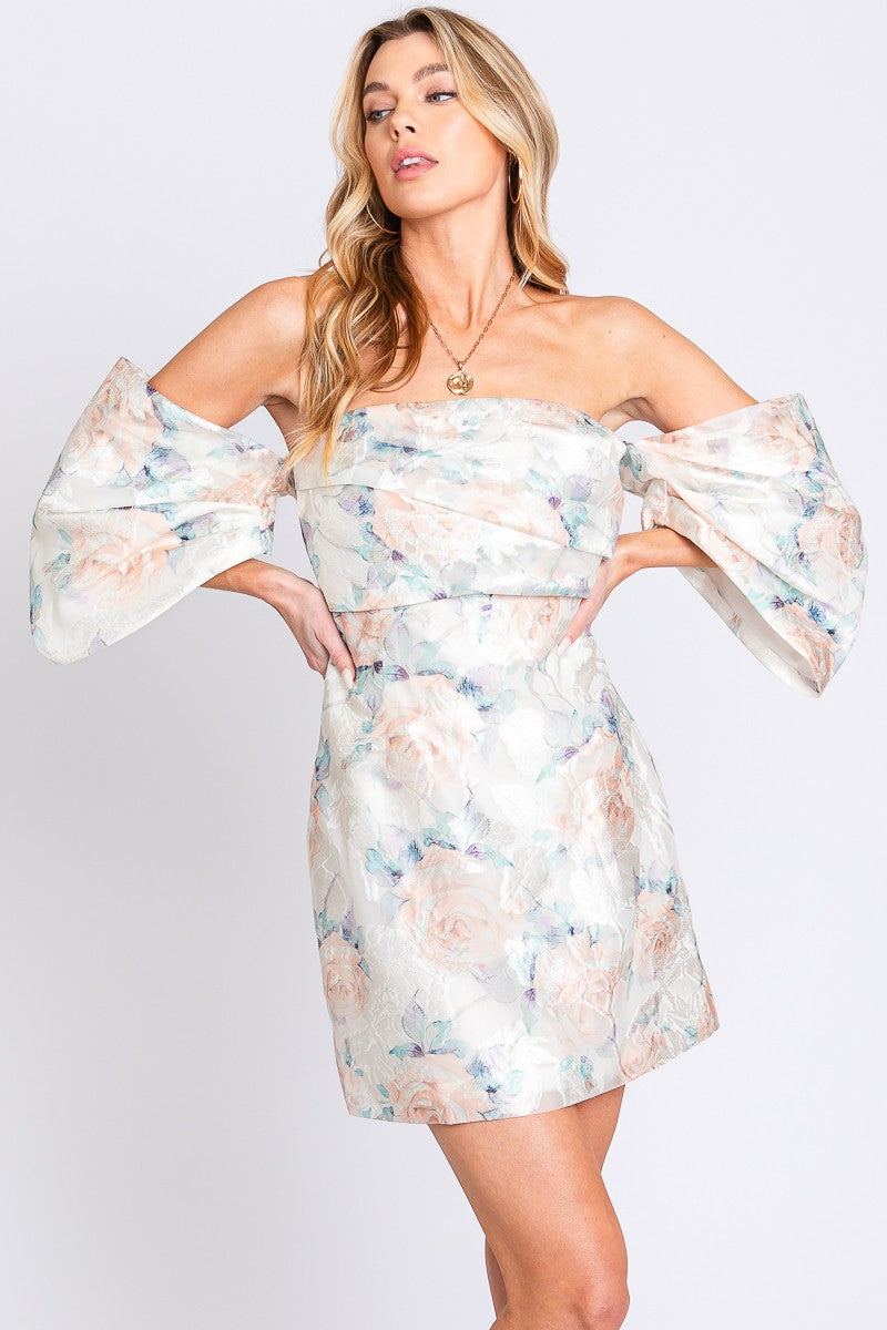 Vestido off shoulder floreado