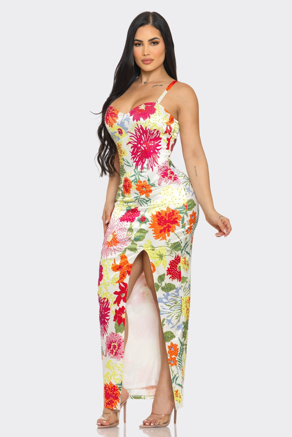 vestido estampado con piedras