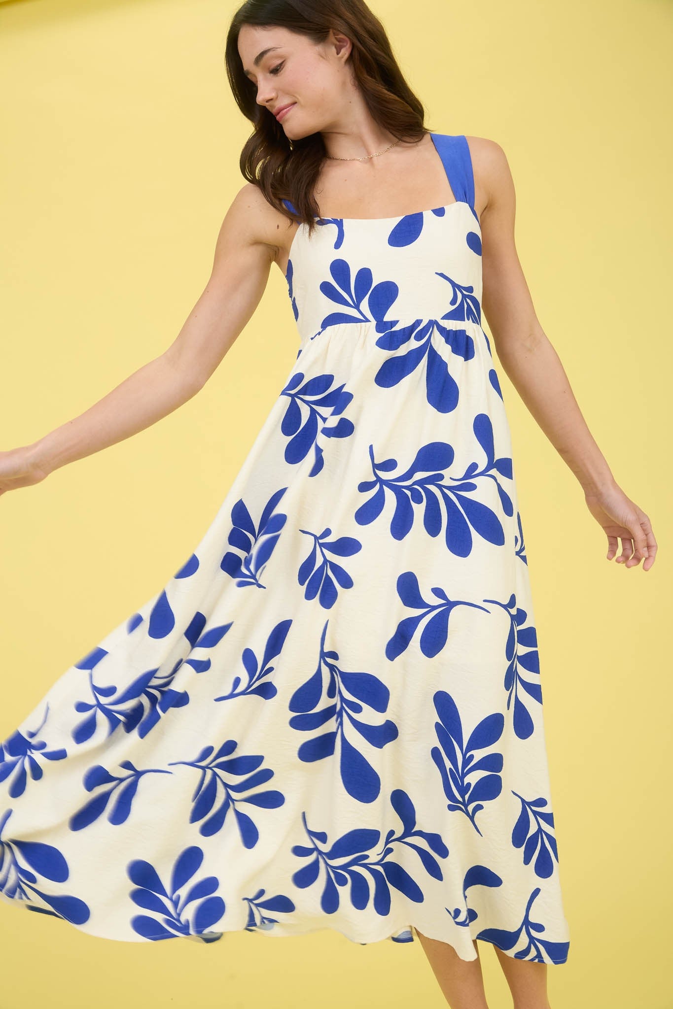 Vestido estampado con tirantes ajustables