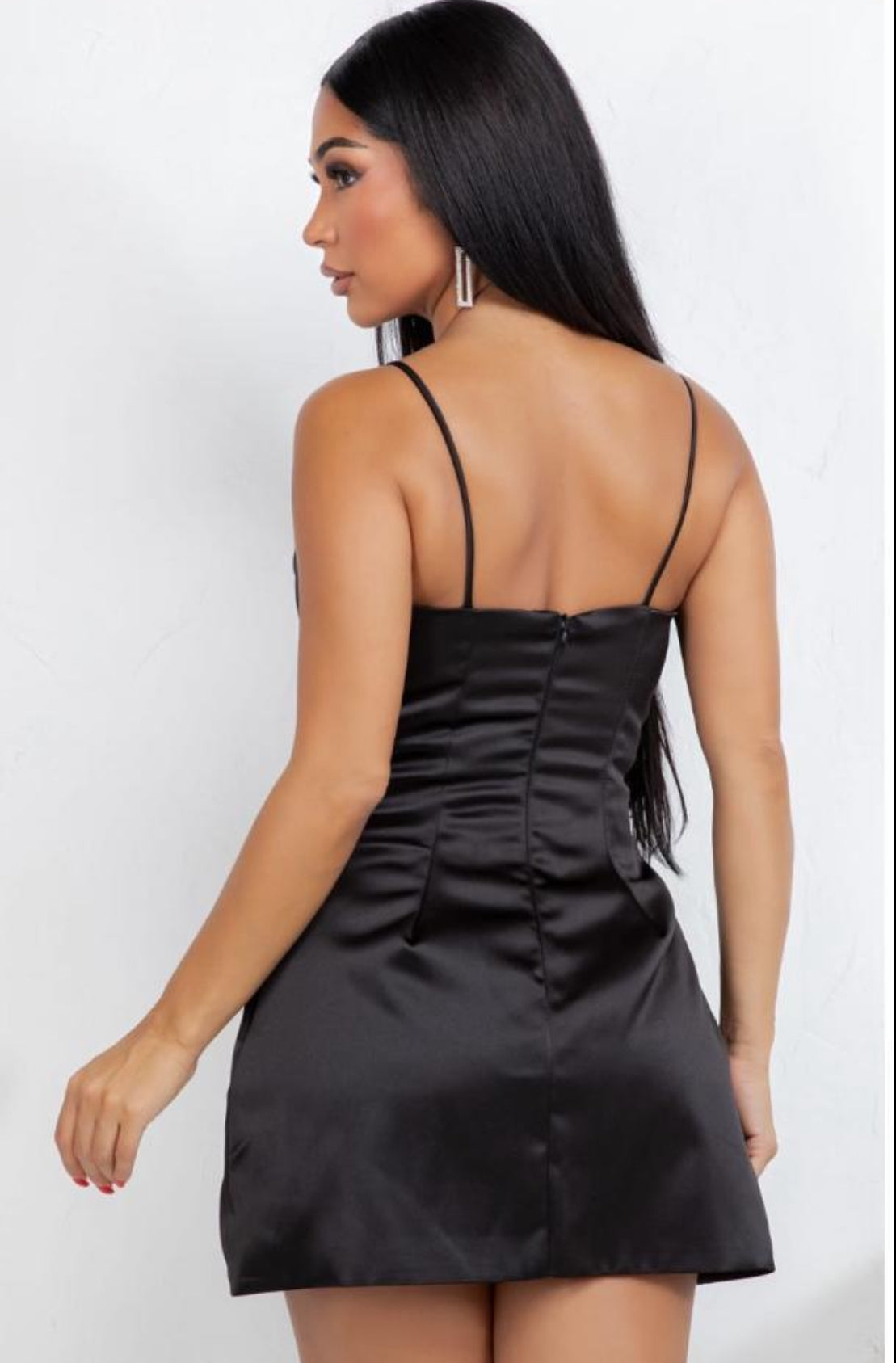 Vestido corto satín