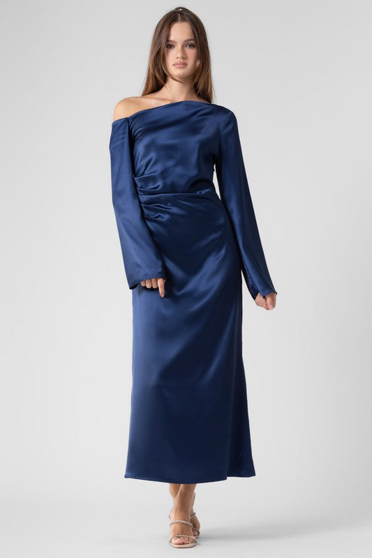 Vestido hombros asimétricos