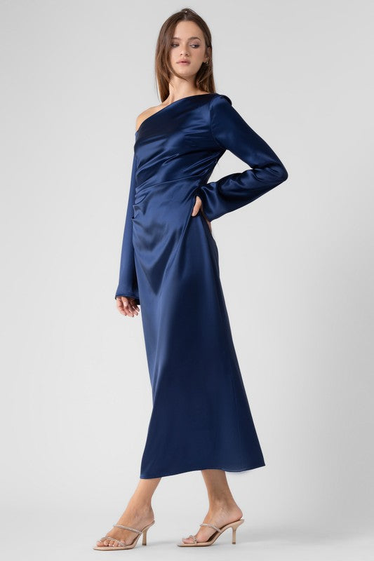 Vestido hombros asimétricos