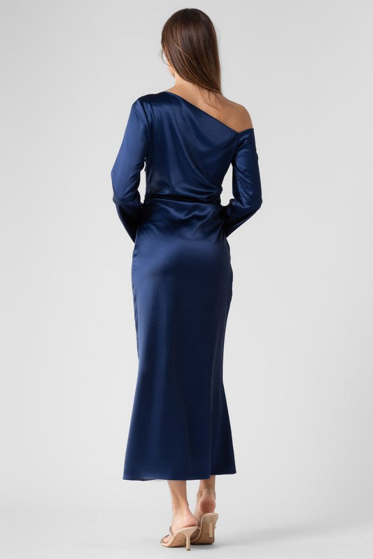 Vestido hombros asimétricos