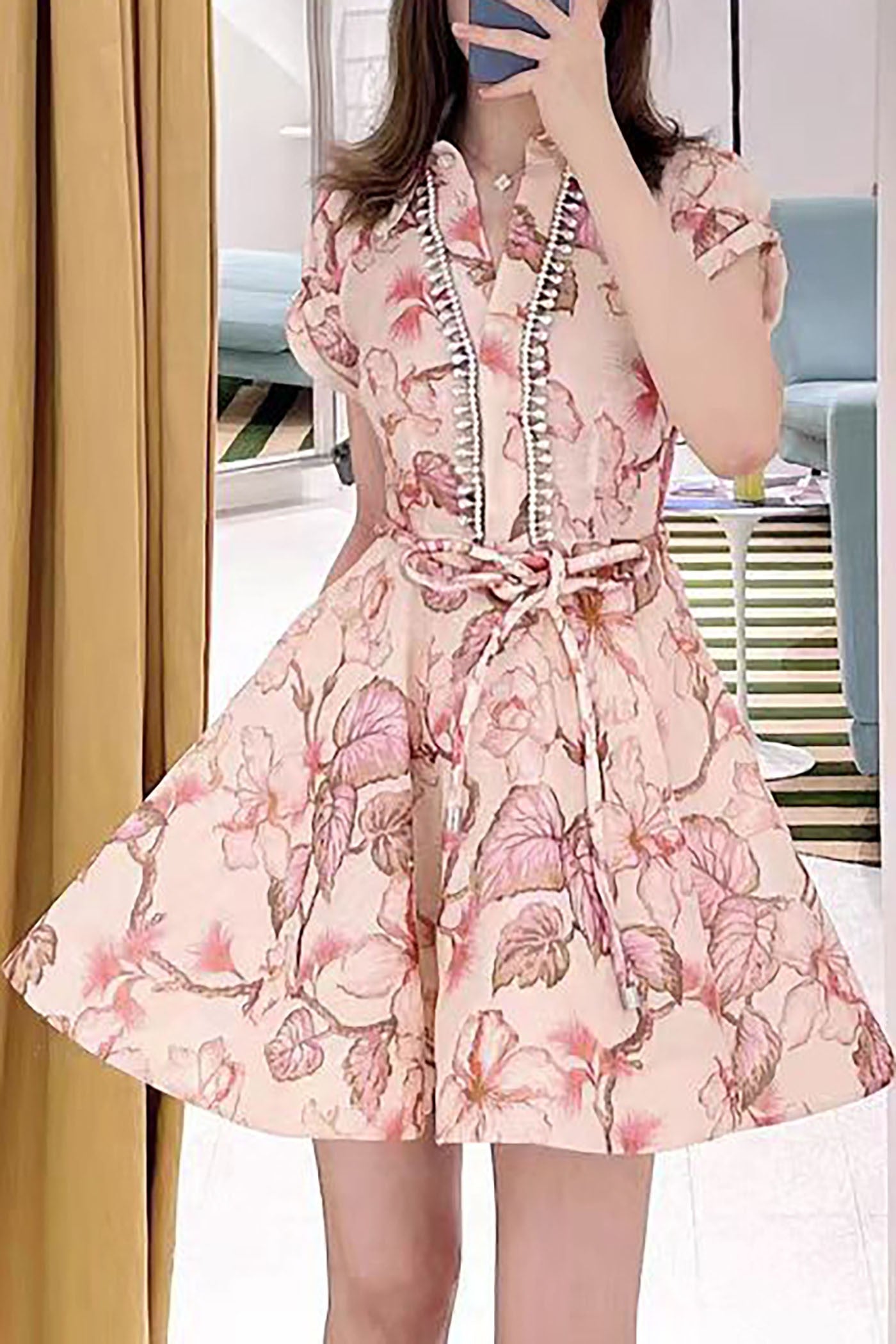 Vestido corto detalle piedras